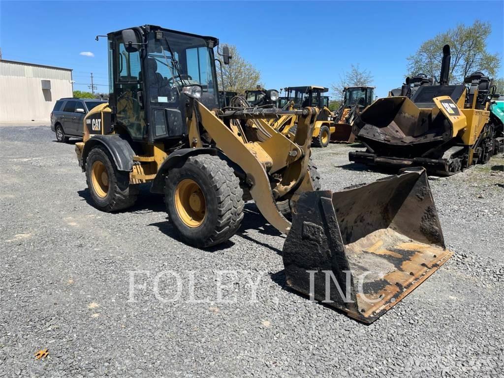 CAT 908H2 Kolové nakladače