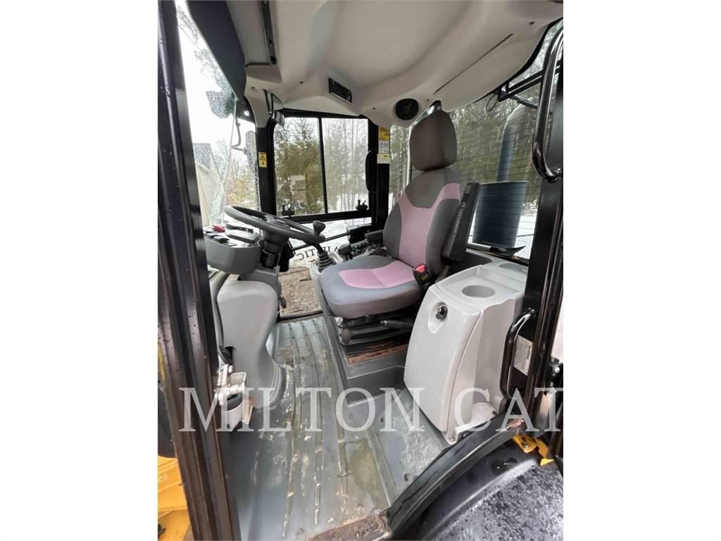 CAT 908H2 Kolové nakladače