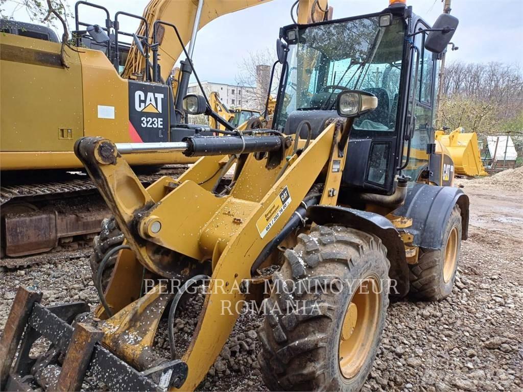 CAT 908H2 Kolové nakladače
