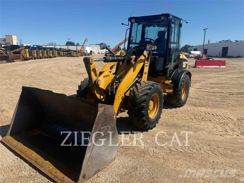 CAT 908H2 Kolové nakladače