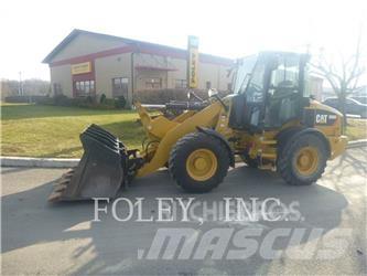 CAT 908M Kolové nakladače