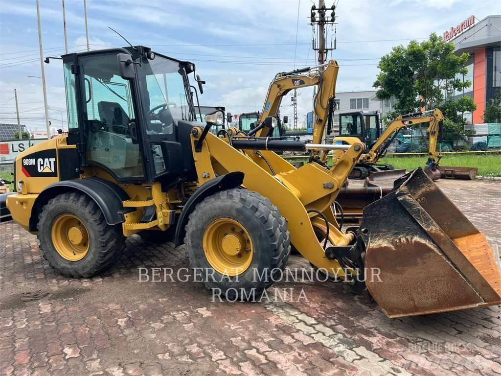 CAT 908M Kolové nakladače