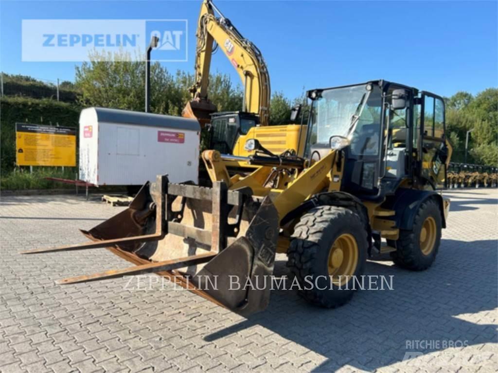 CAT 908M Kolové nakladače