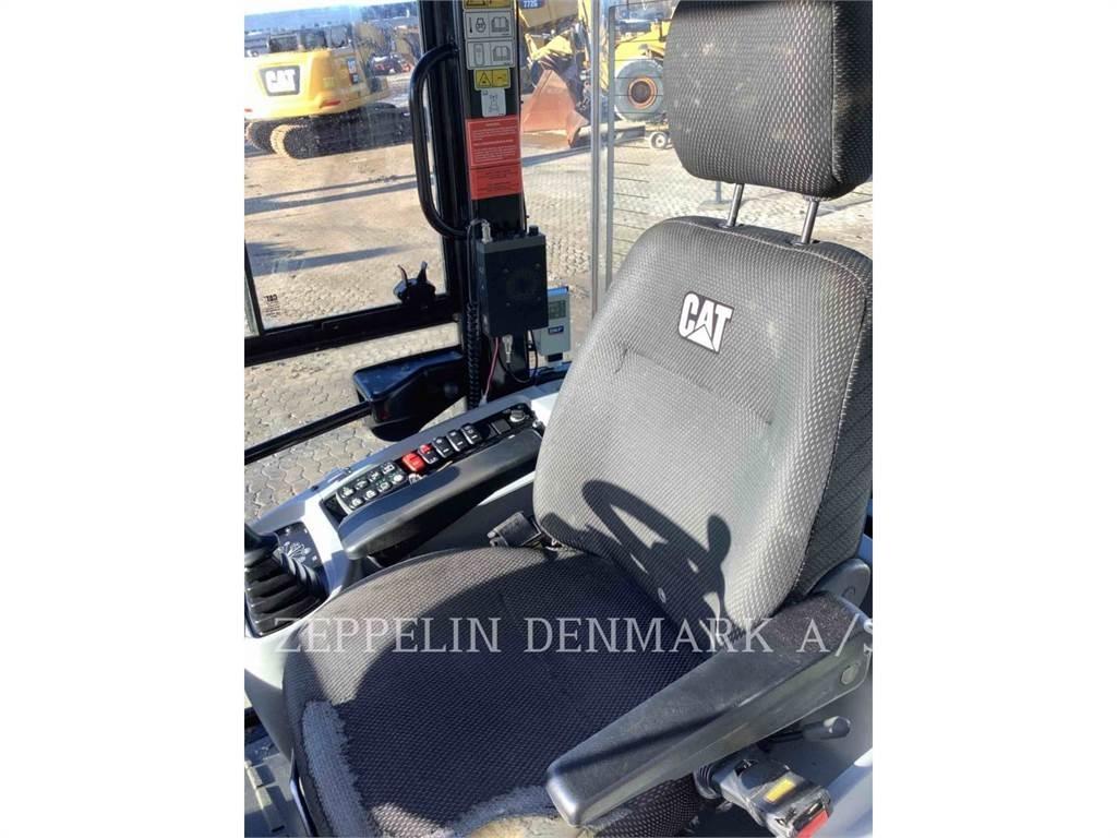 CAT 908M Kolové nakladače