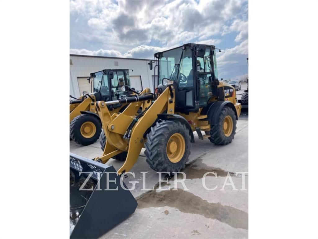 CAT 908M Kolové nakladače