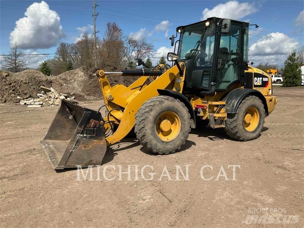 CAT 908M Kolové nakladače