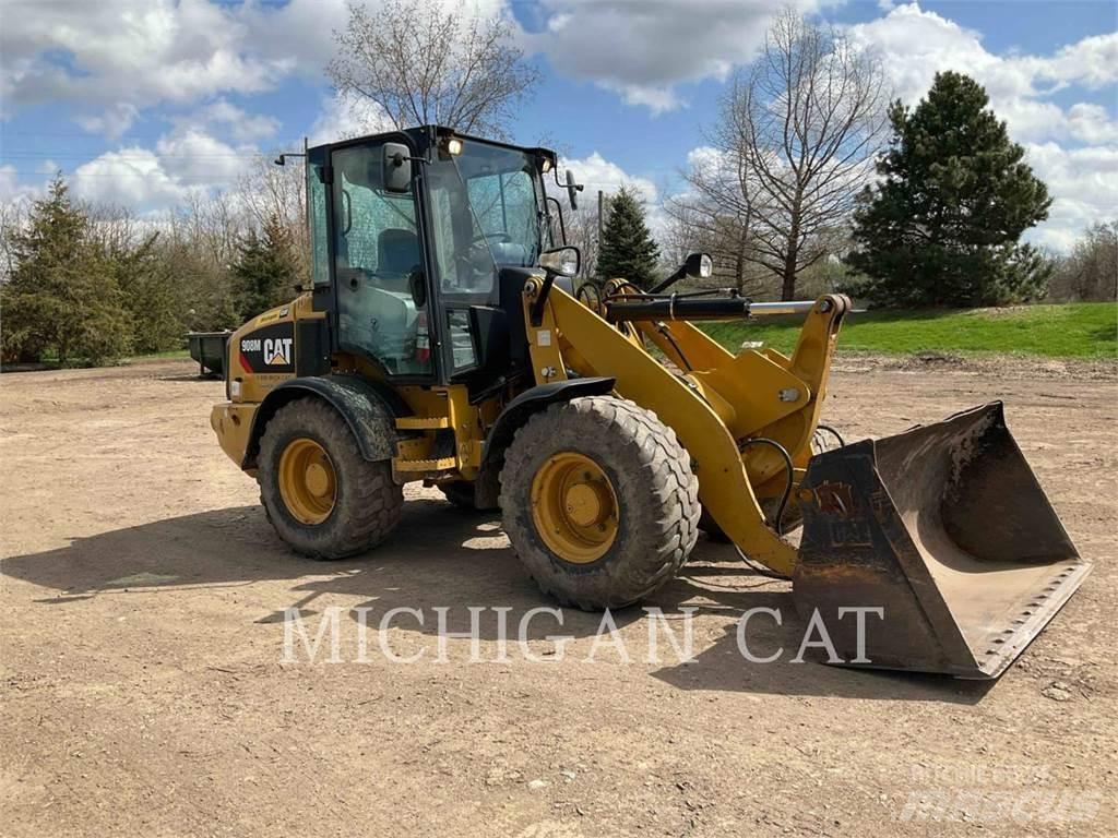 CAT 908M Kolové nakladače