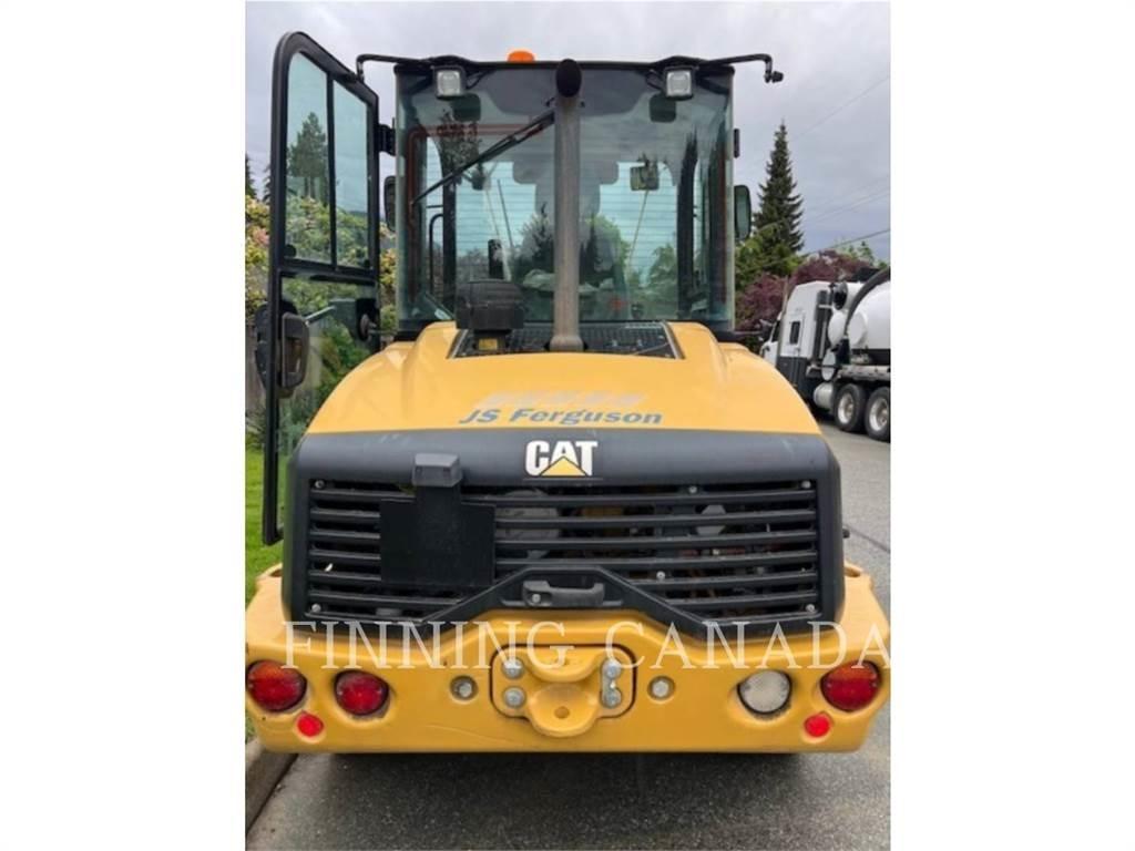 CAT 908M Kolové nakladače