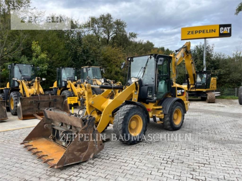CAT 908M Kolové nakladače