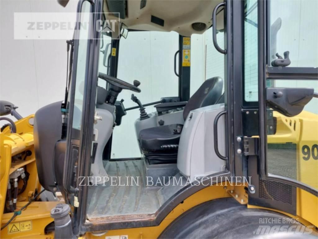 CAT 908M Kolové nakladače