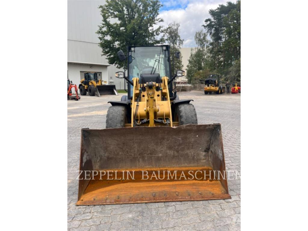 CAT 908M Kolové nakladače