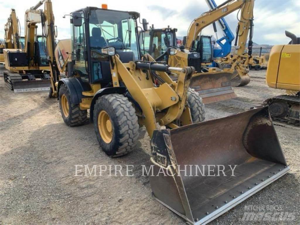 CAT 908M CA Kolové nakladače