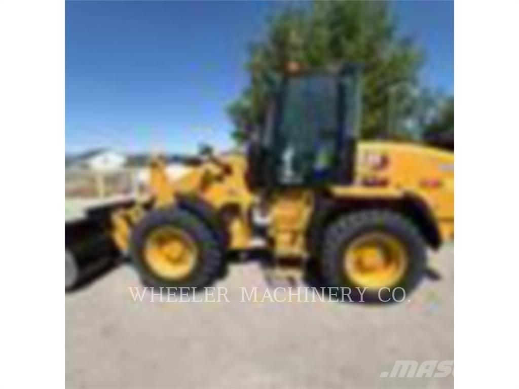 CAT 910 Kolové nakladače
