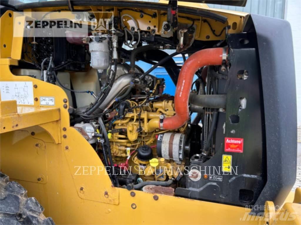CAT 910-14A Kolové nakladače