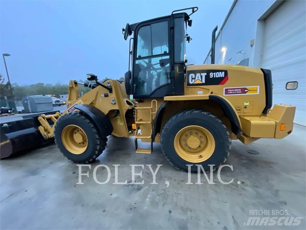 CAT 910M Kolové nakladače