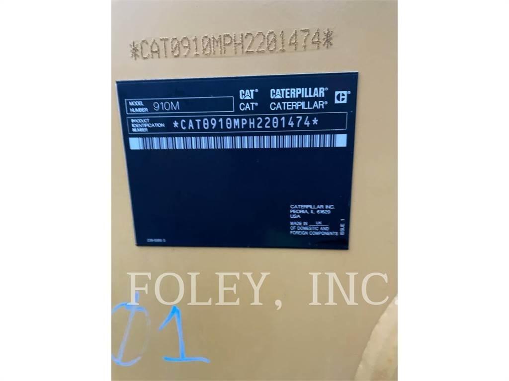 CAT 910M Kolové nakladače