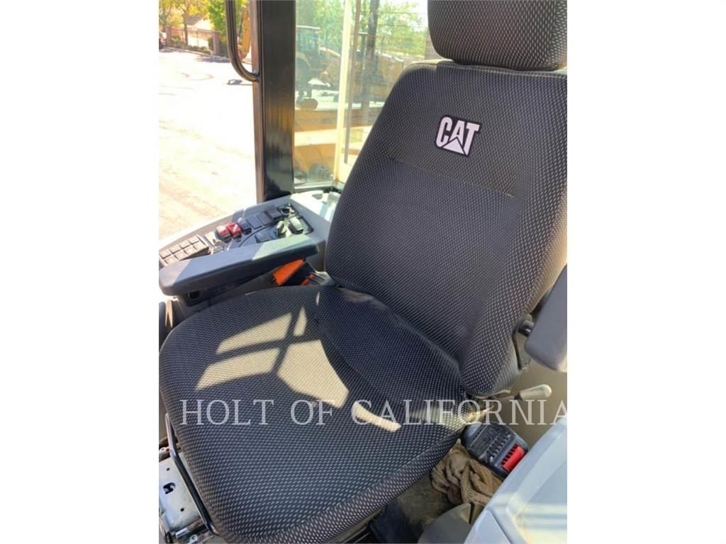 CAT 914 Kolové nakladače