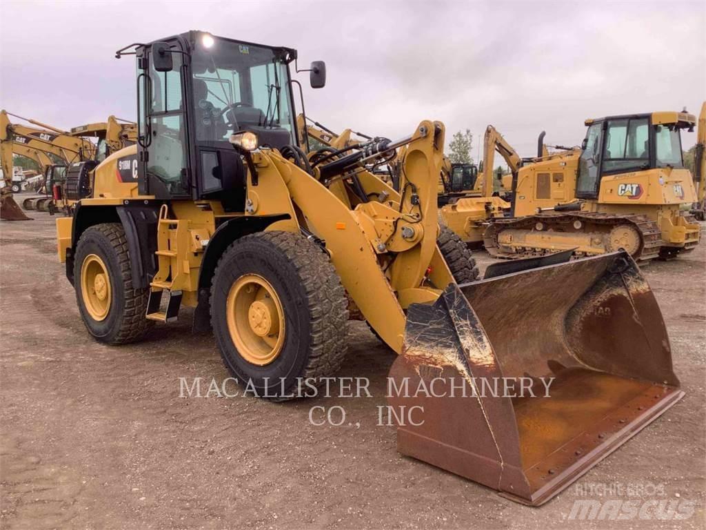 CAT 918M Kolové nakladače