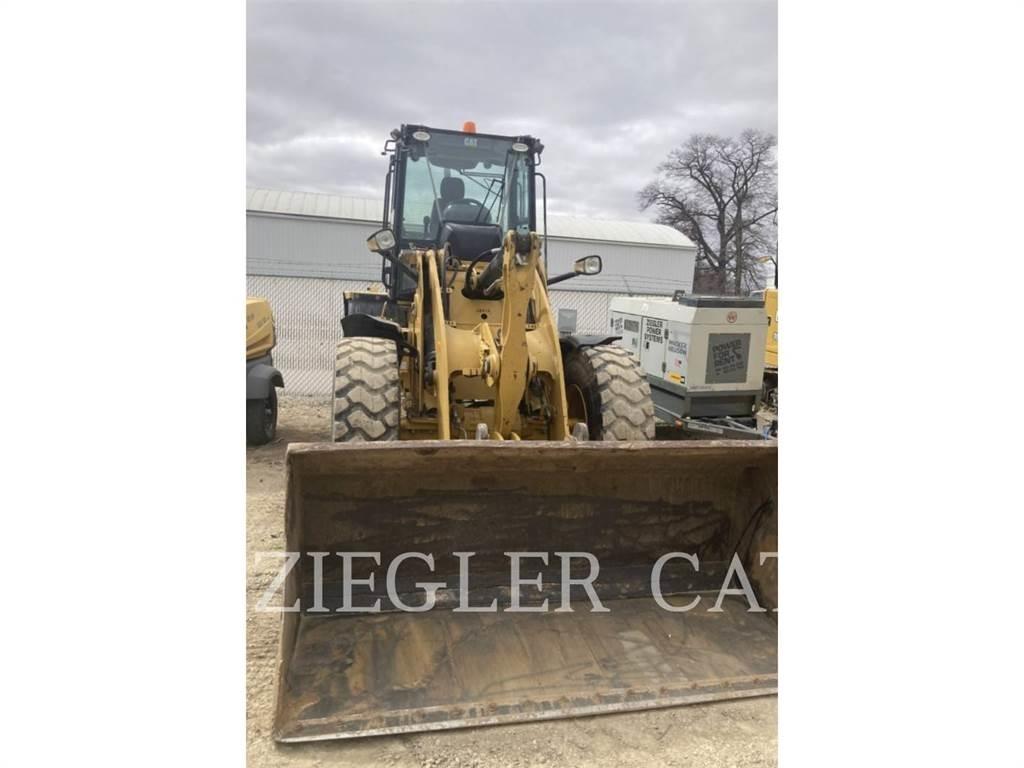 CAT 918M Kolové nakladače