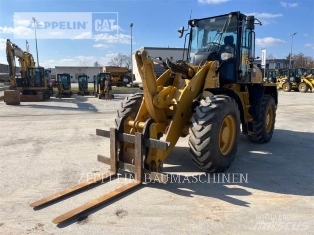 CAT 918M Kolové nakladače