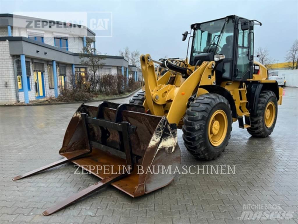 CAT 918M Kolové nakladače