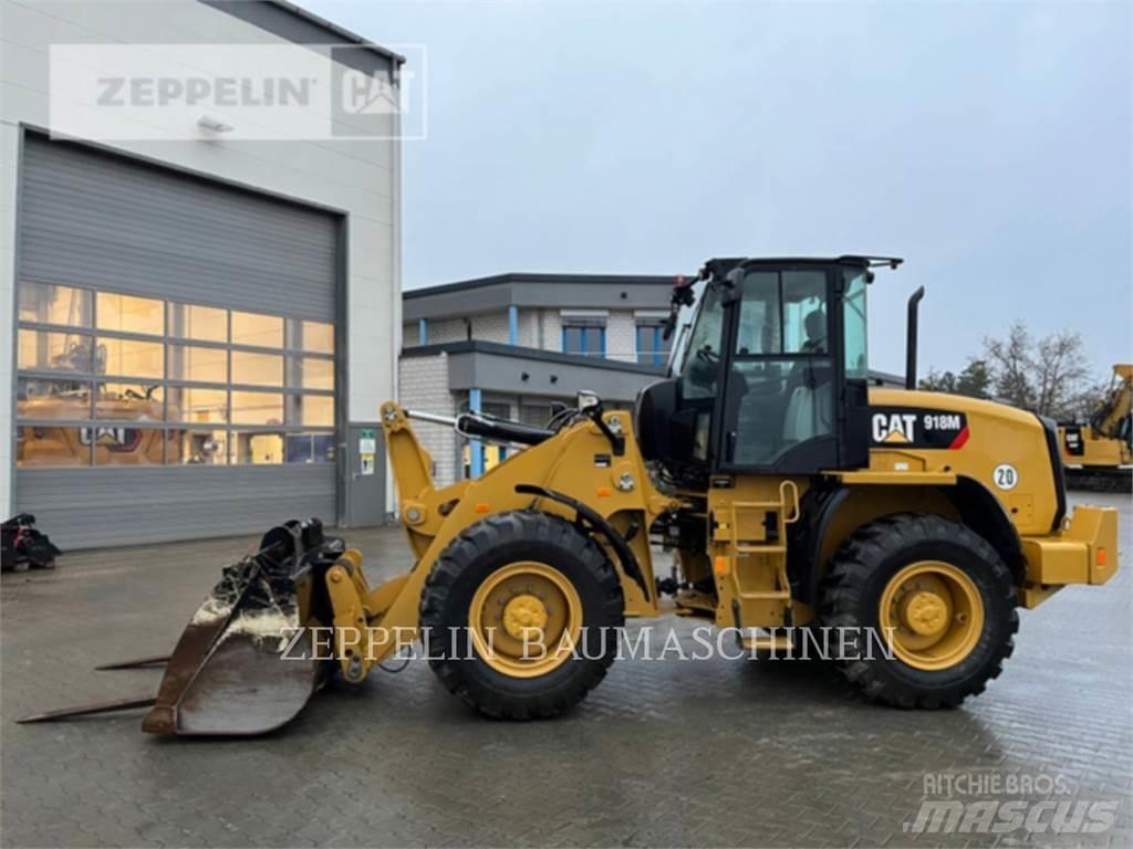 CAT 918M Kolové nakladače