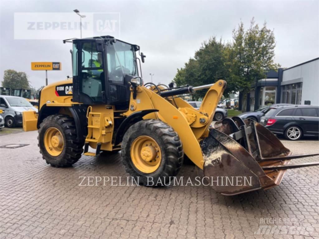 CAT 918M Kolové nakladače