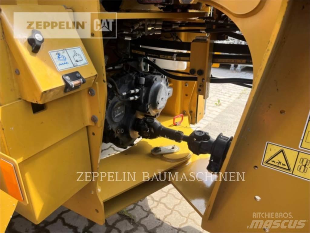 CAT 918M Kolové nakladače