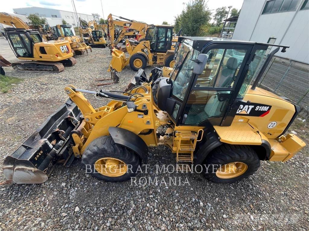 CAT 918M Kolové nakladače