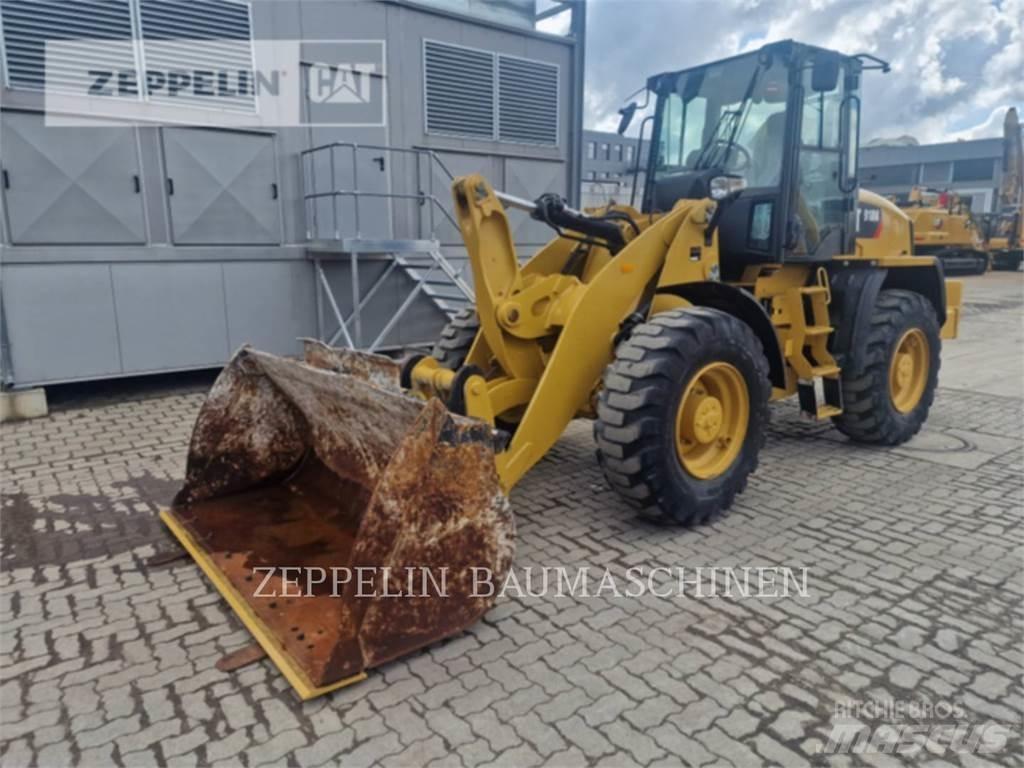 CAT 918M Kolové nakladače