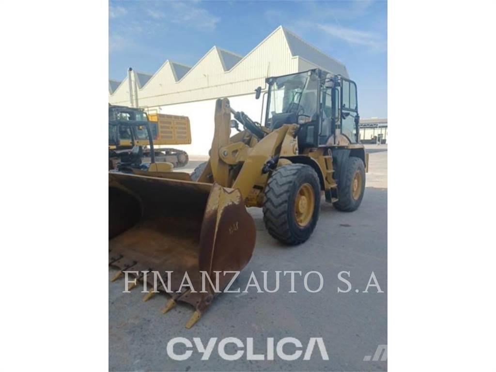 CAT 918M Kolové nakladače