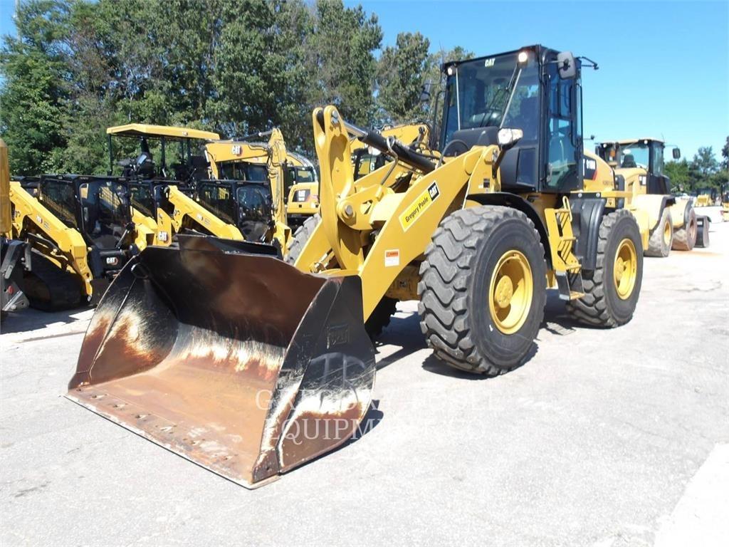CAT 918M Kolové nakladače