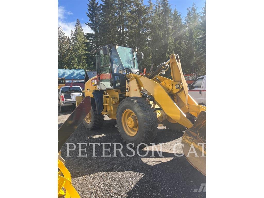CAT 918M Kolové nakladače