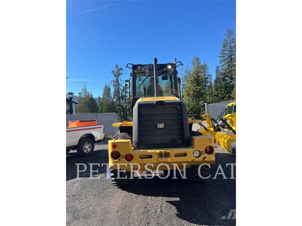 CAT 918M Kolové nakladače