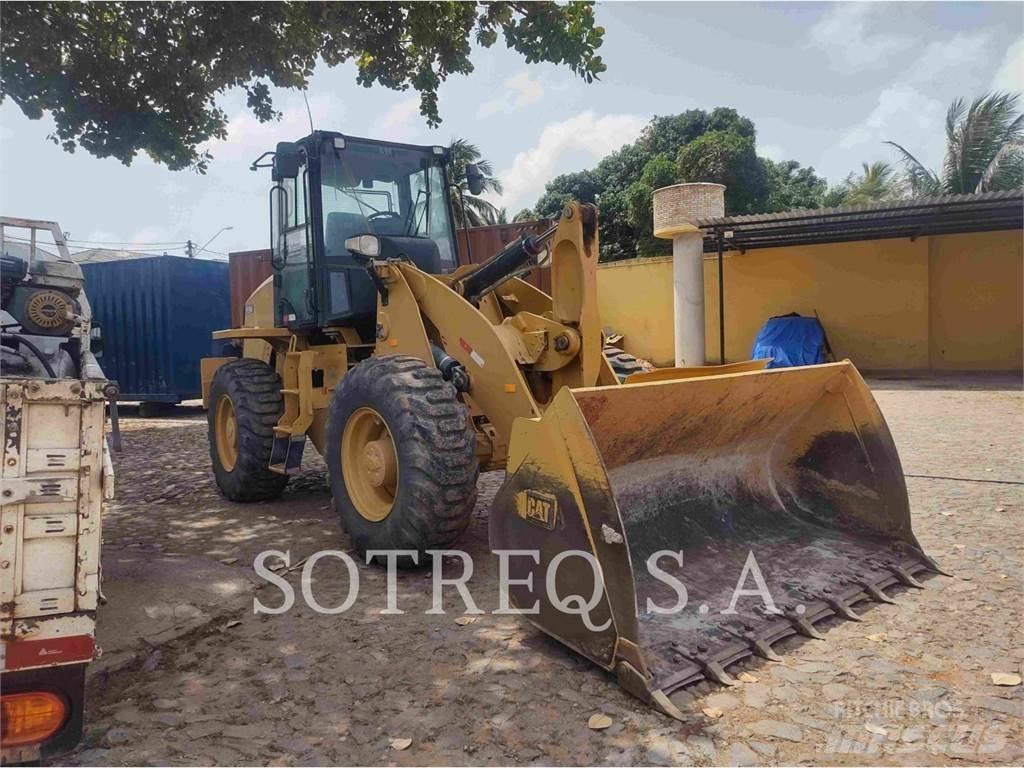 CAT 920 Kolové nakladače