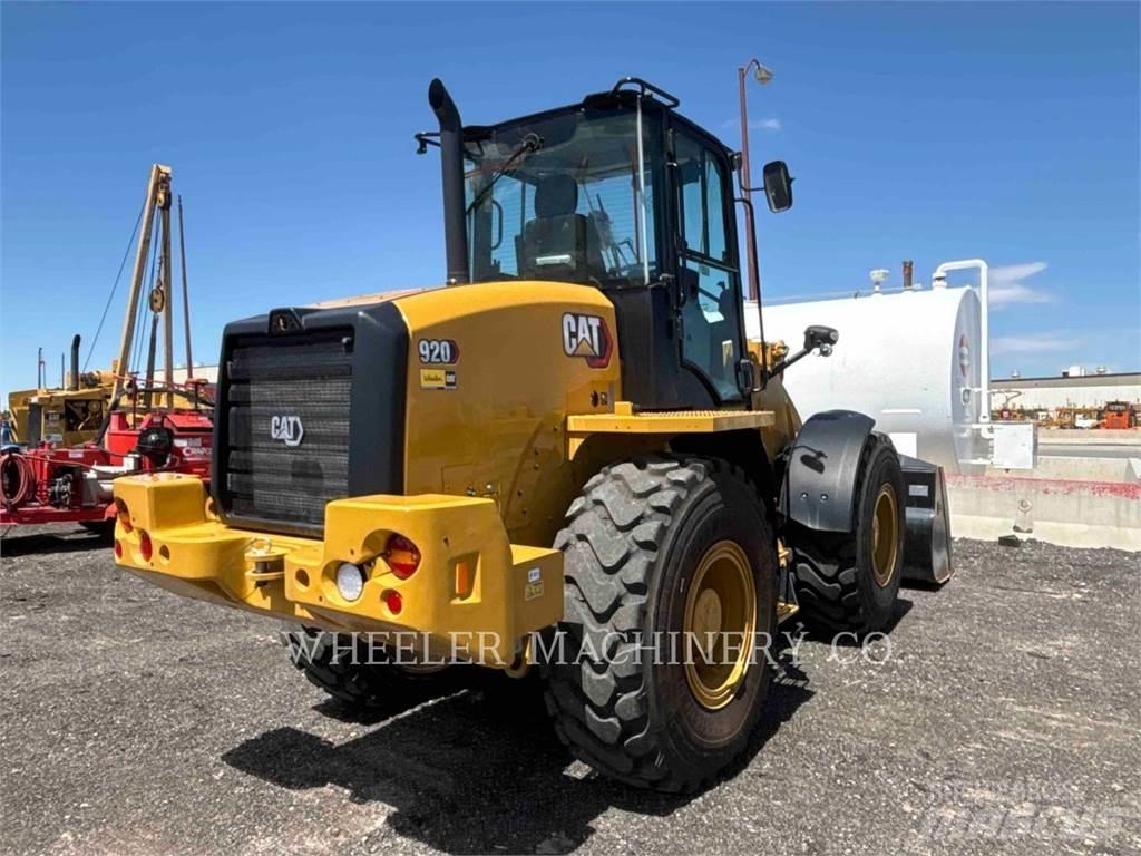 CAT 920 Kolové nakladače