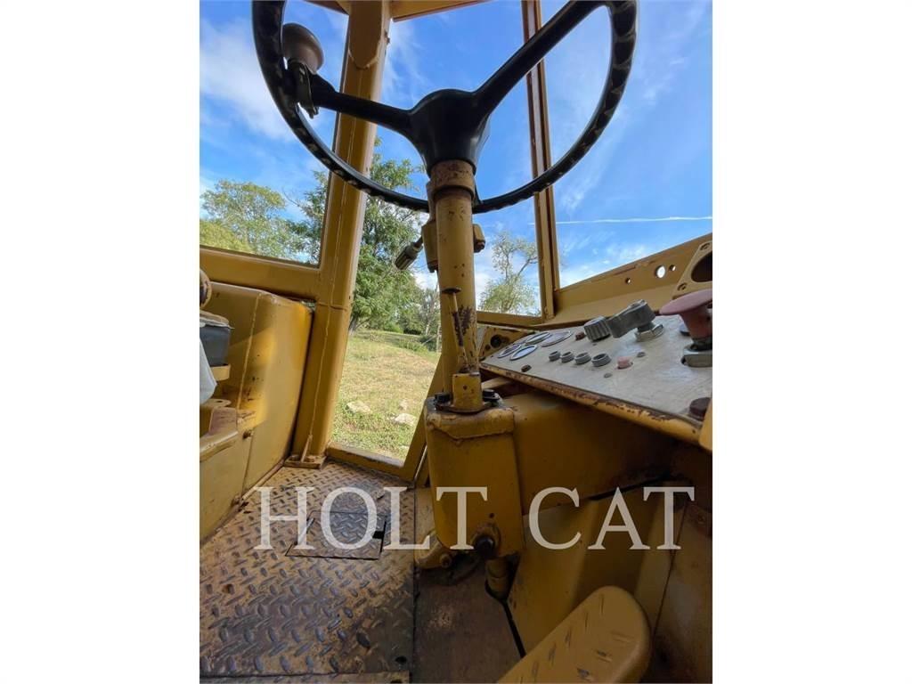 CAT 920 Kolové nakladače