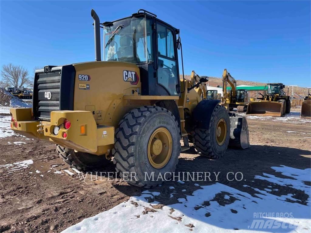 CAT 920 Kolové nakladače