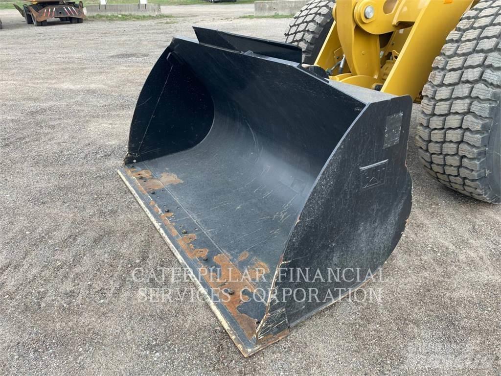CAT 920 Kolové nakladače