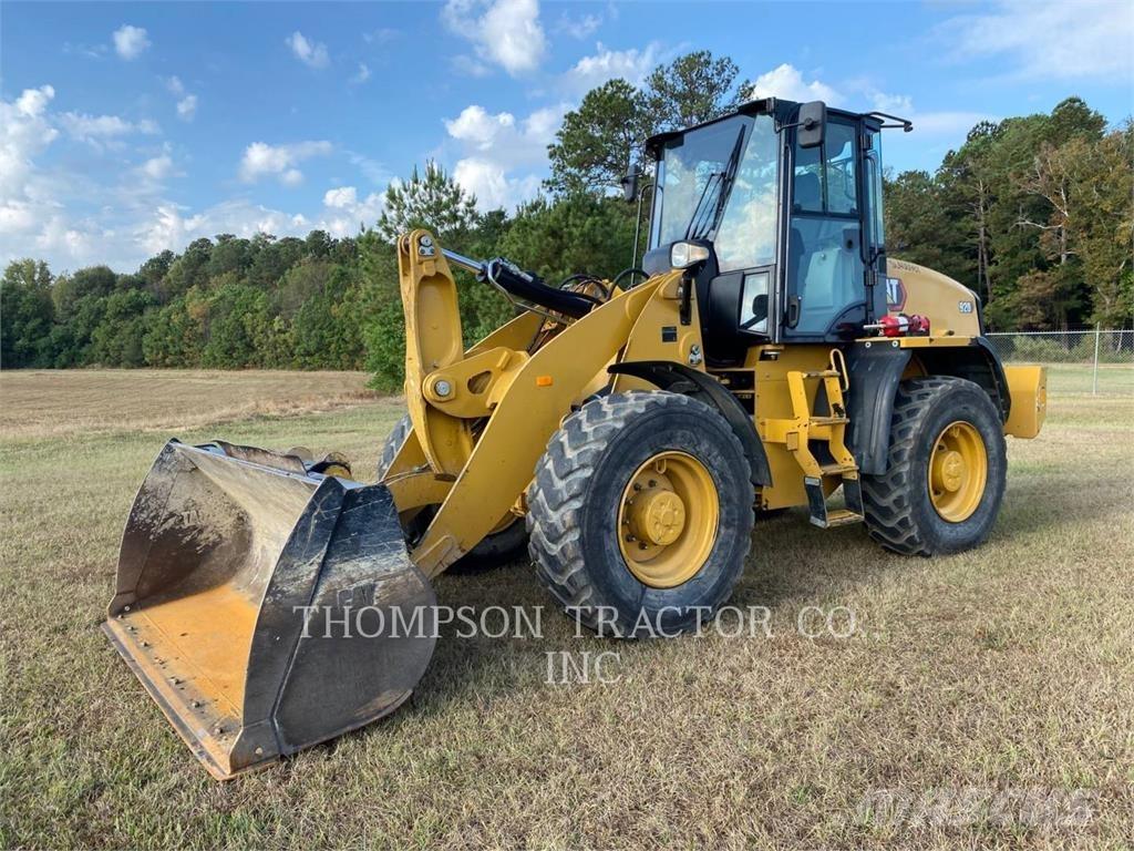 CAT 920 Kolové nakladače
