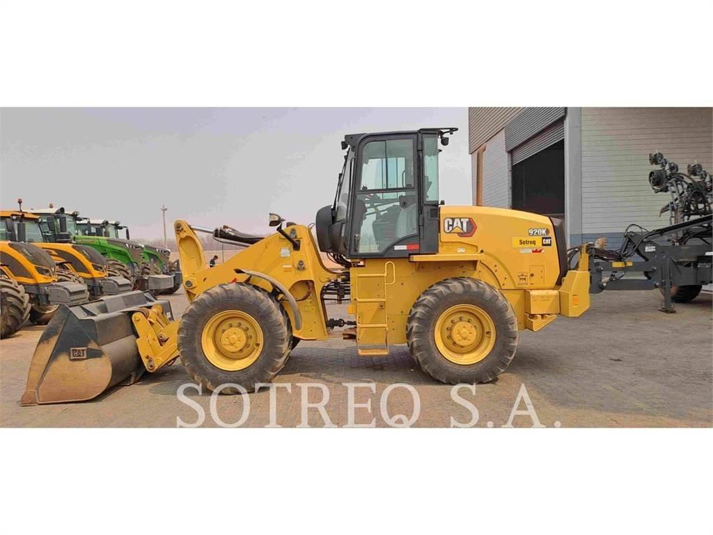 CAT 920K Kolové nakladače