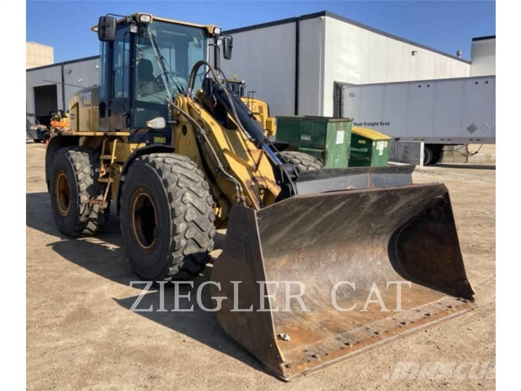 CAT 924H Kolové nakladače