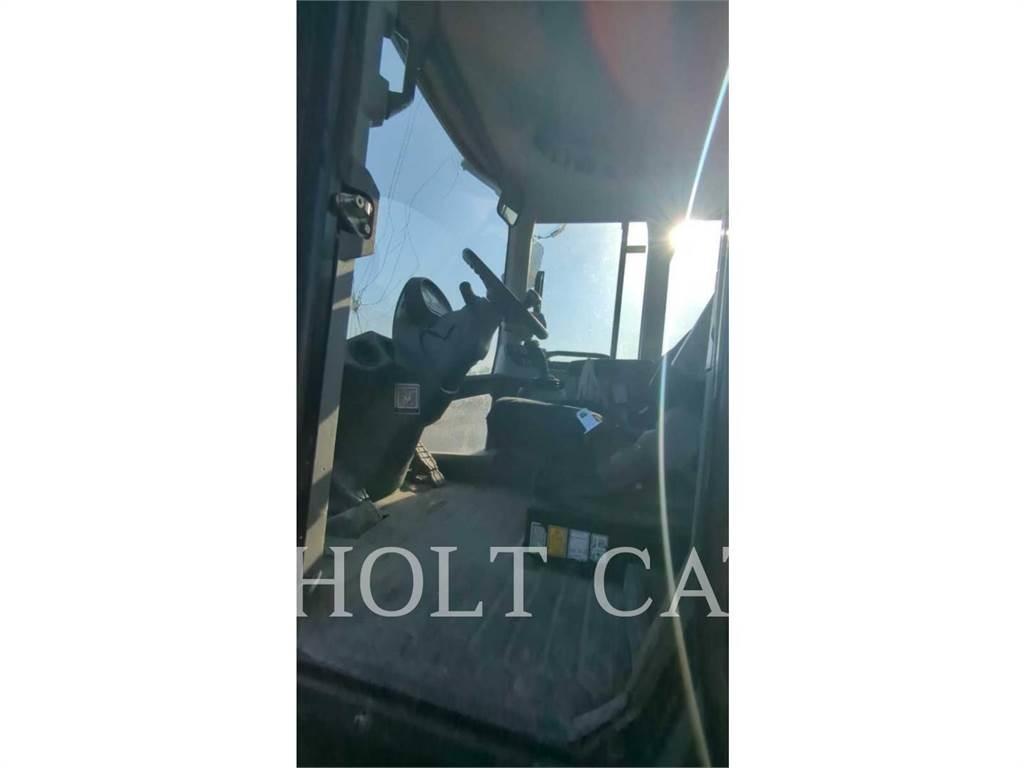 CAT 924K Kolové nakladače
