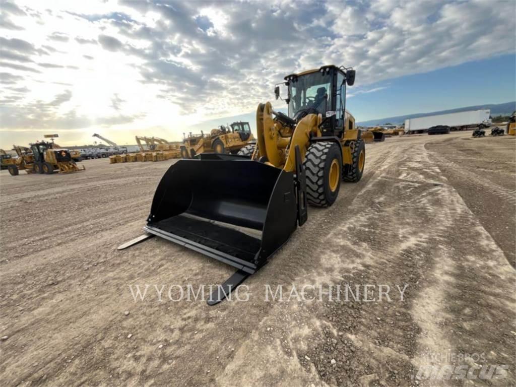 CAT 926 Kolové nakladače