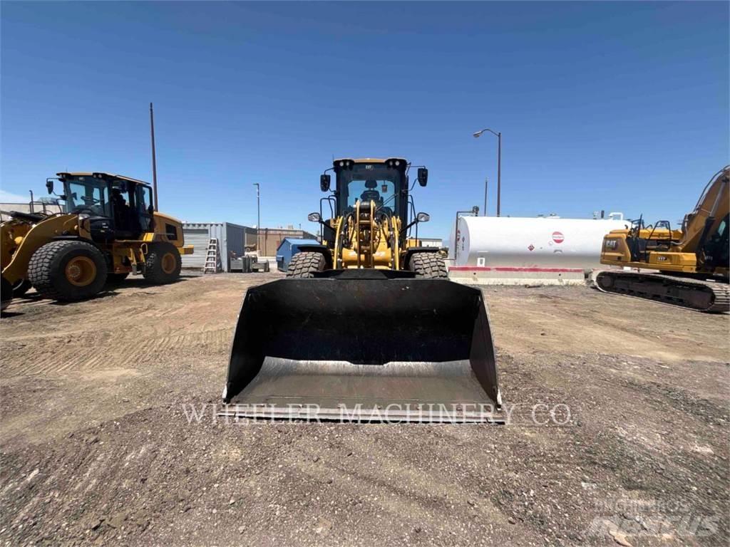 CAT 926 QC 3V Kolové nakladače