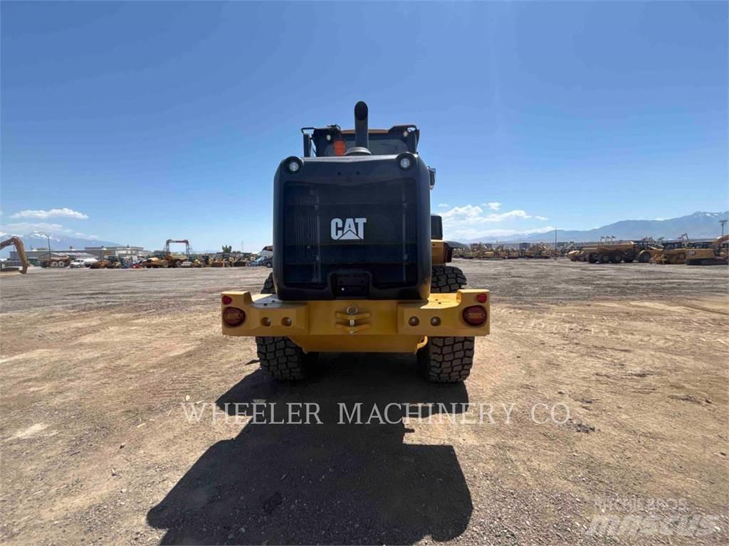 CAT 926 QC 3V Kolové nakladače
