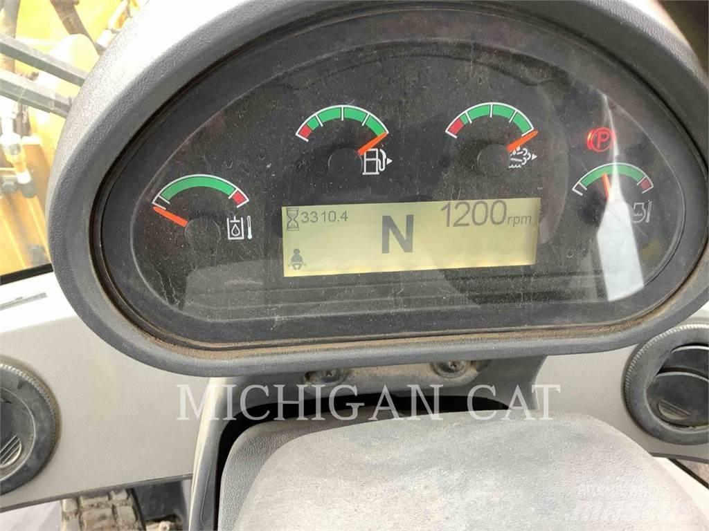 CAT 926M Kolové nakladače