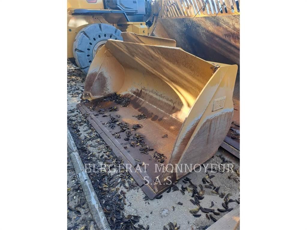 CAT 926M Kolové nakladače