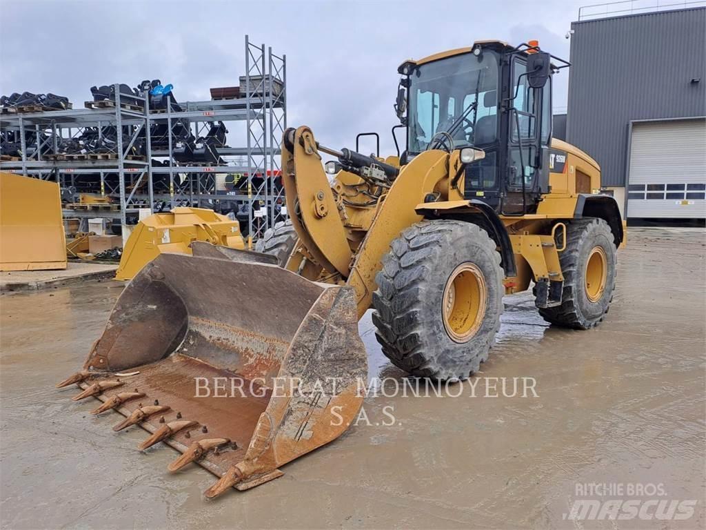 CAT 926M Kolové nakladače