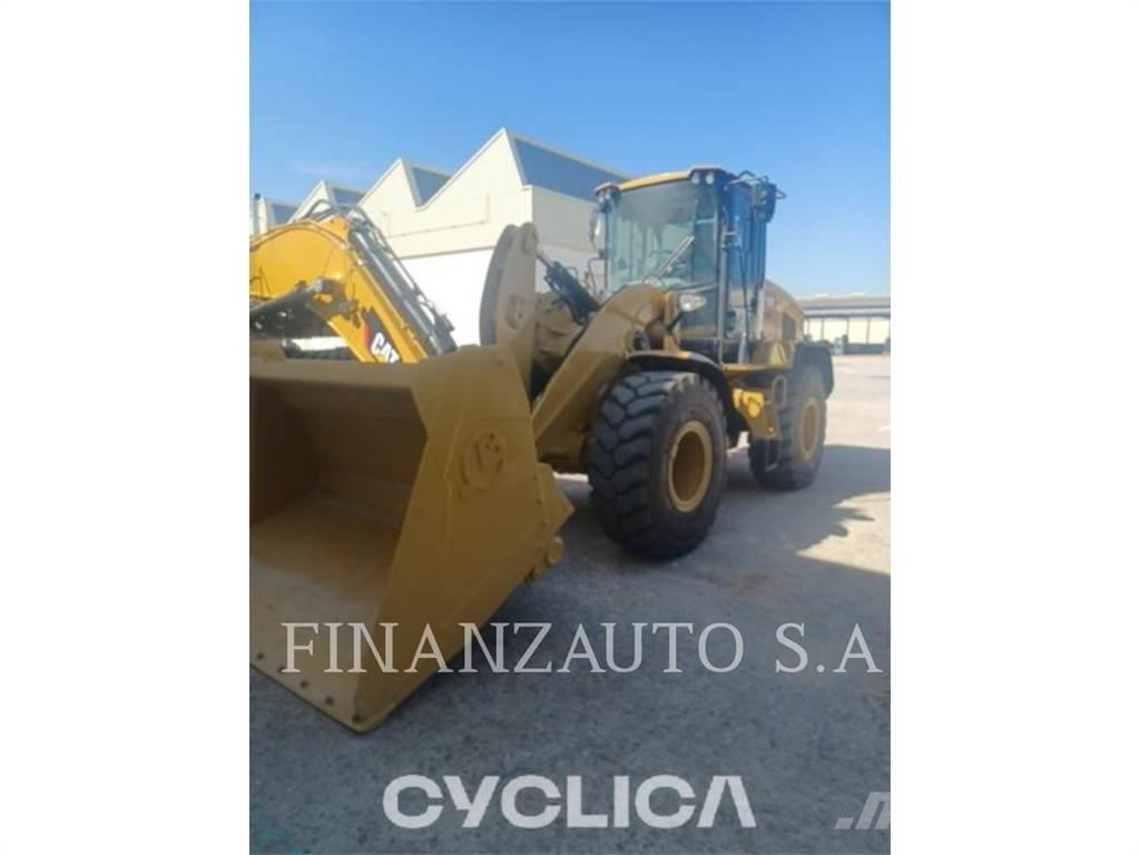 CAT 926M Kolové nakladače